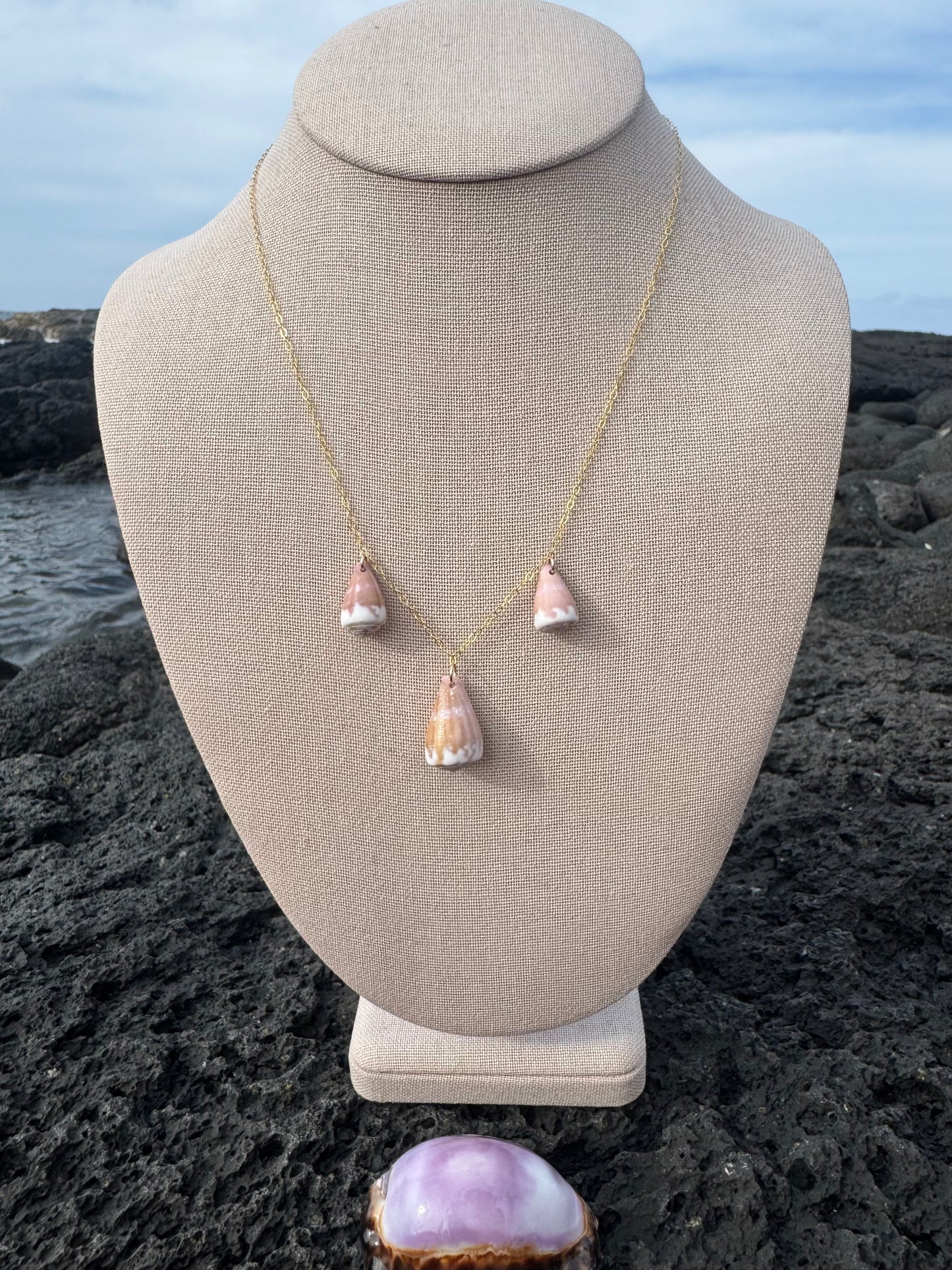 Hawaiian Cone Trio Necklace