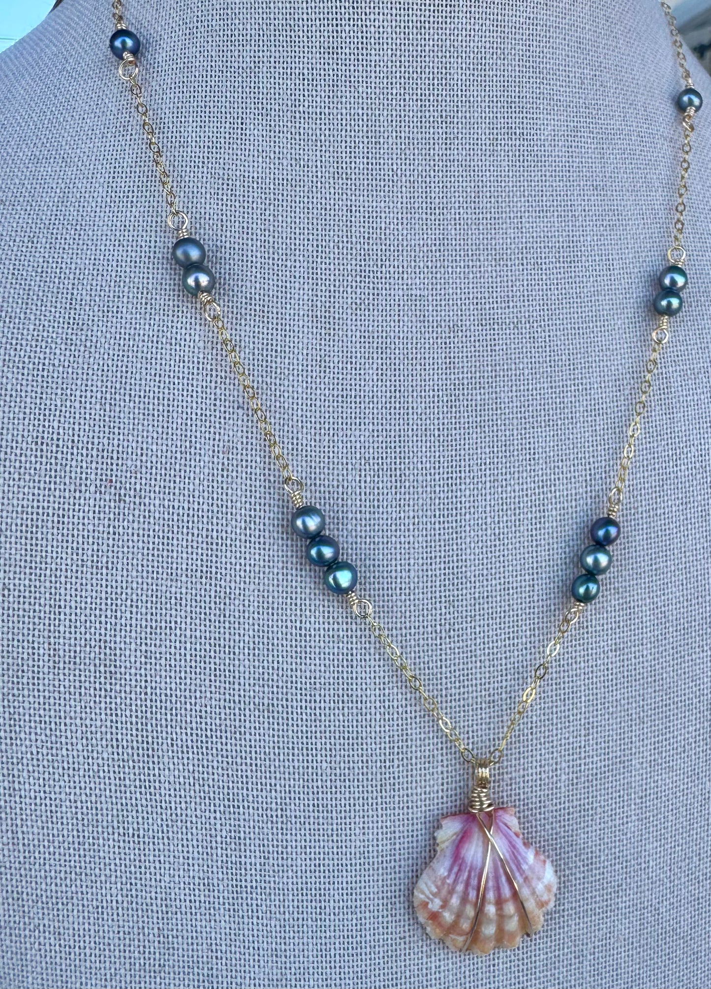 Sunrise Shell Necklace | Freshwater Peacock Pearl Chain