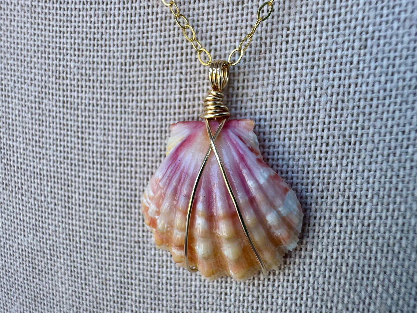 Sunrise Shell Necklace | Freshwater Peacock Pearl Chain