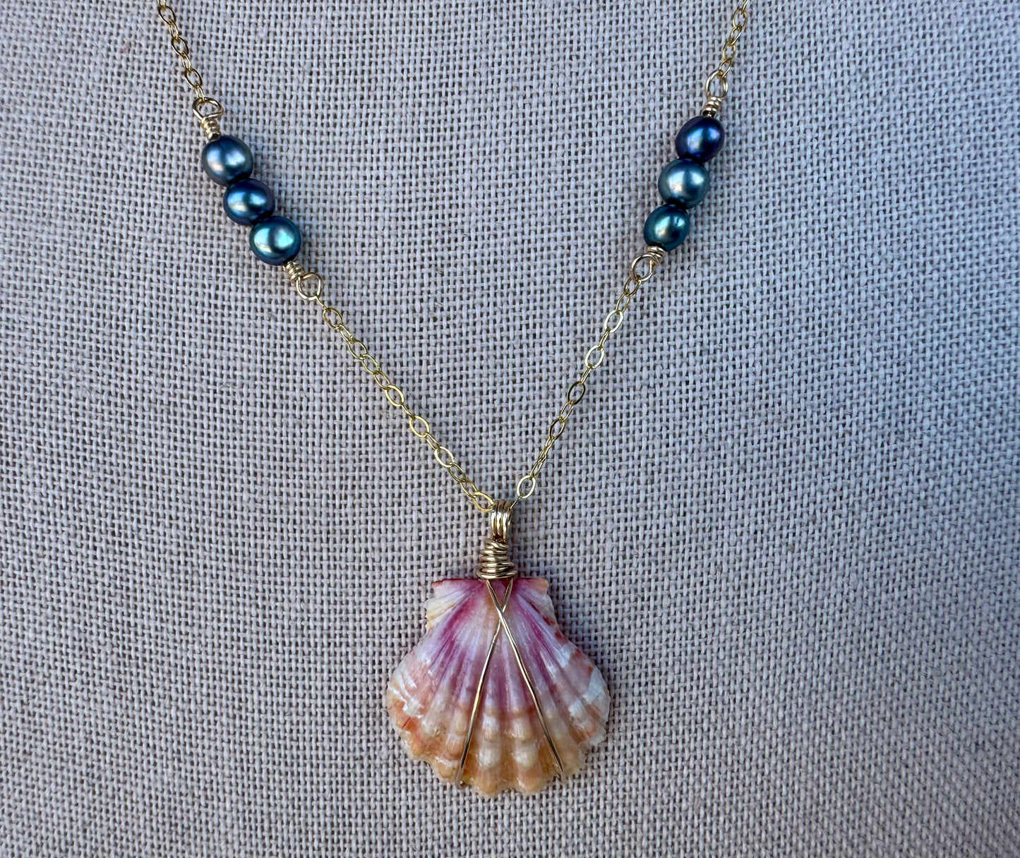 Sunrise Shell Necklace | Freshwater Peacock Pearl Chain