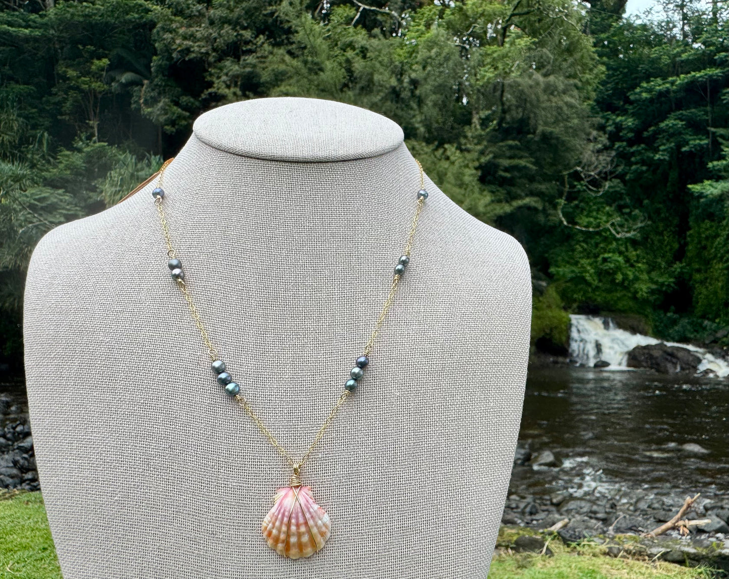 Sunrise Shell Necklace | Freshwater Peacock Pearl Chain