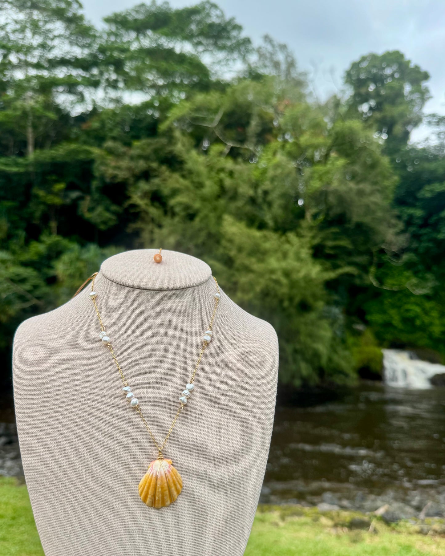 Sunrise Shell Necklace | Freshwater Baroque Pearl Chain