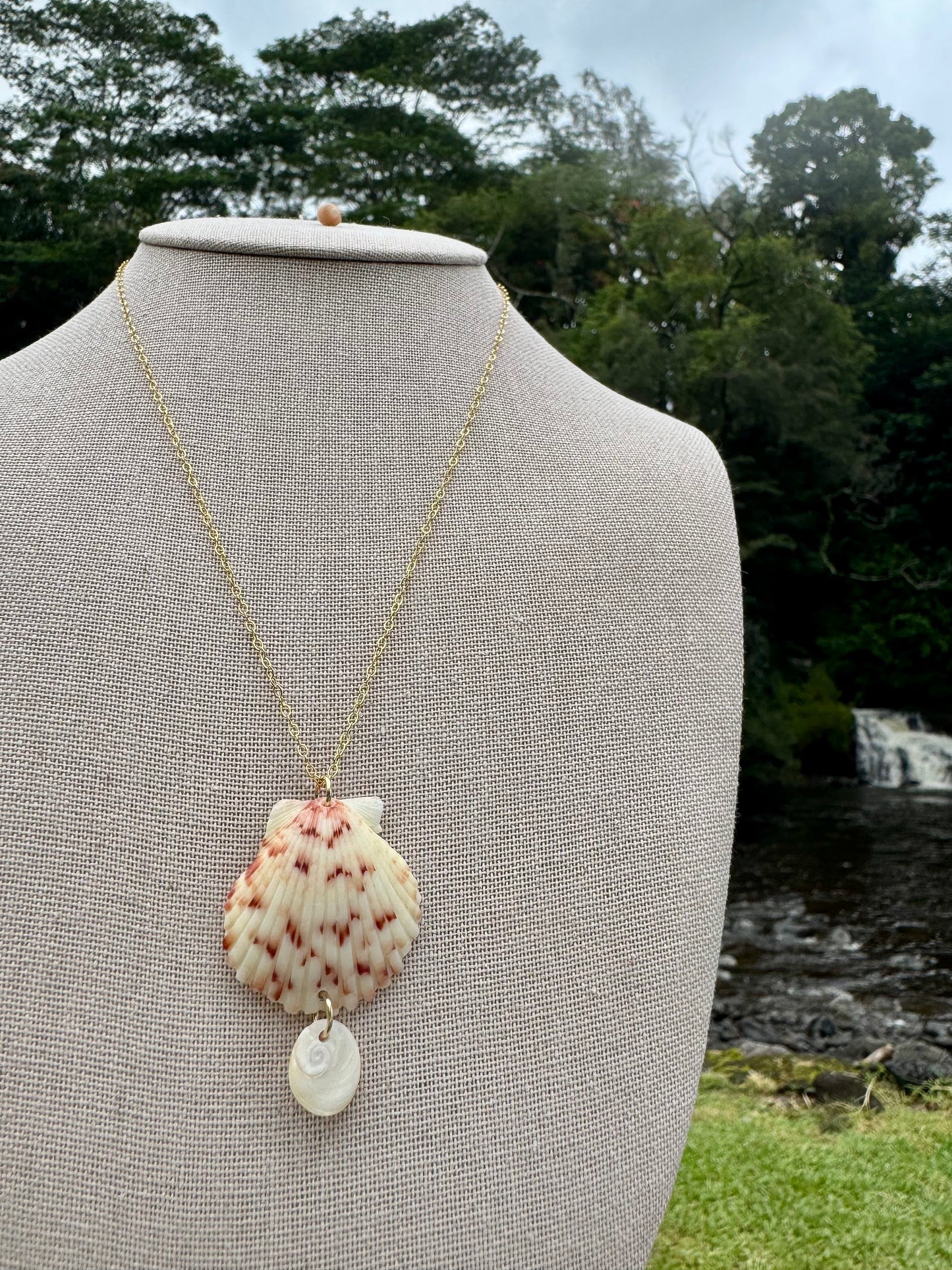 Scallop Drop Necklace