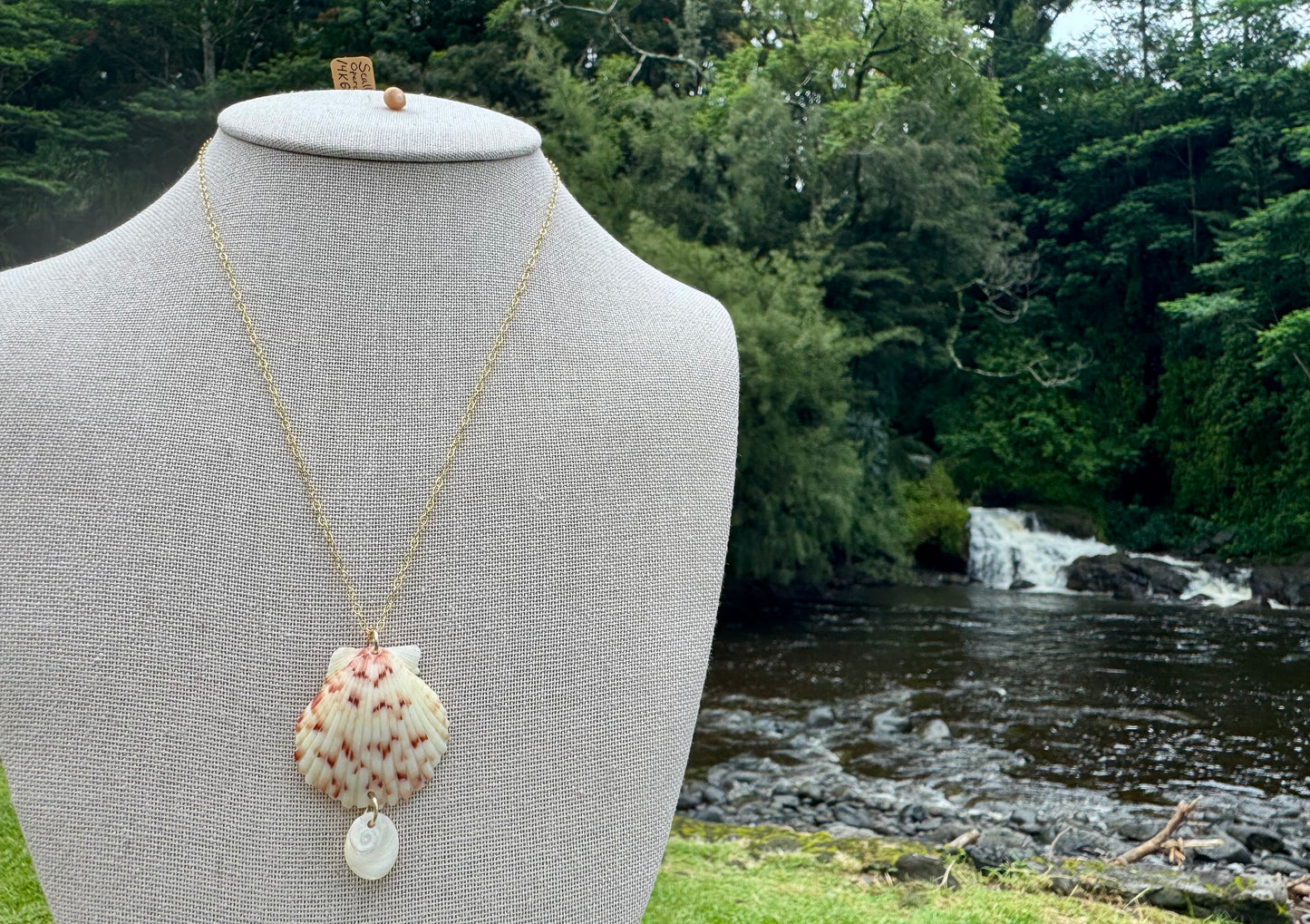 Scallop Drop Necklace